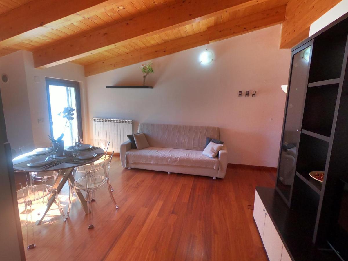 Attico Petfriendly Con Terrazzo, Via Del Borgo Apartment Montesilvano Ngoại thất bức ảnh