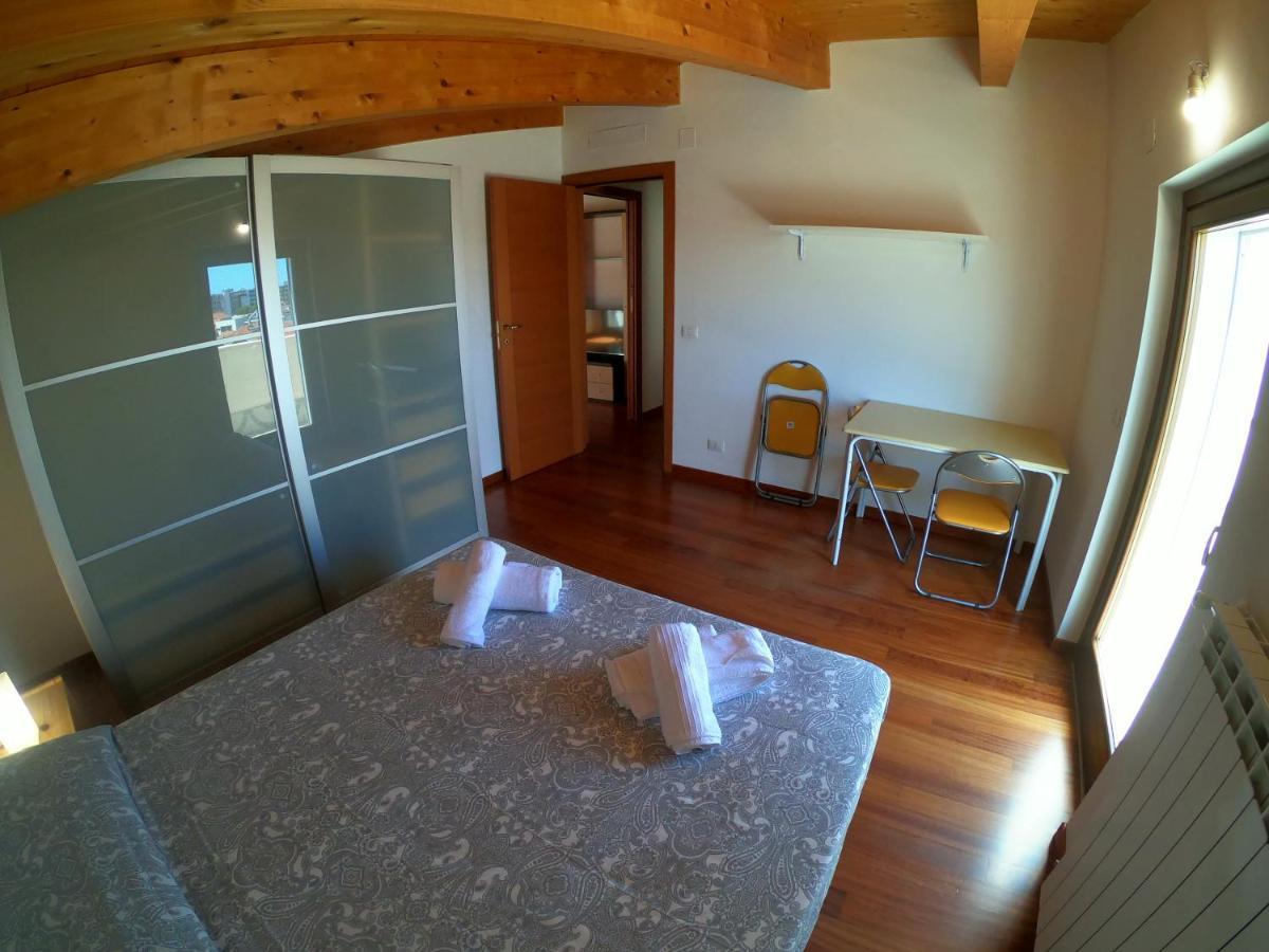 Attico Petfriendly Con Terrazzo, Via Del Borgo Apartment Montesilvano Ngoại thất bức ảnh