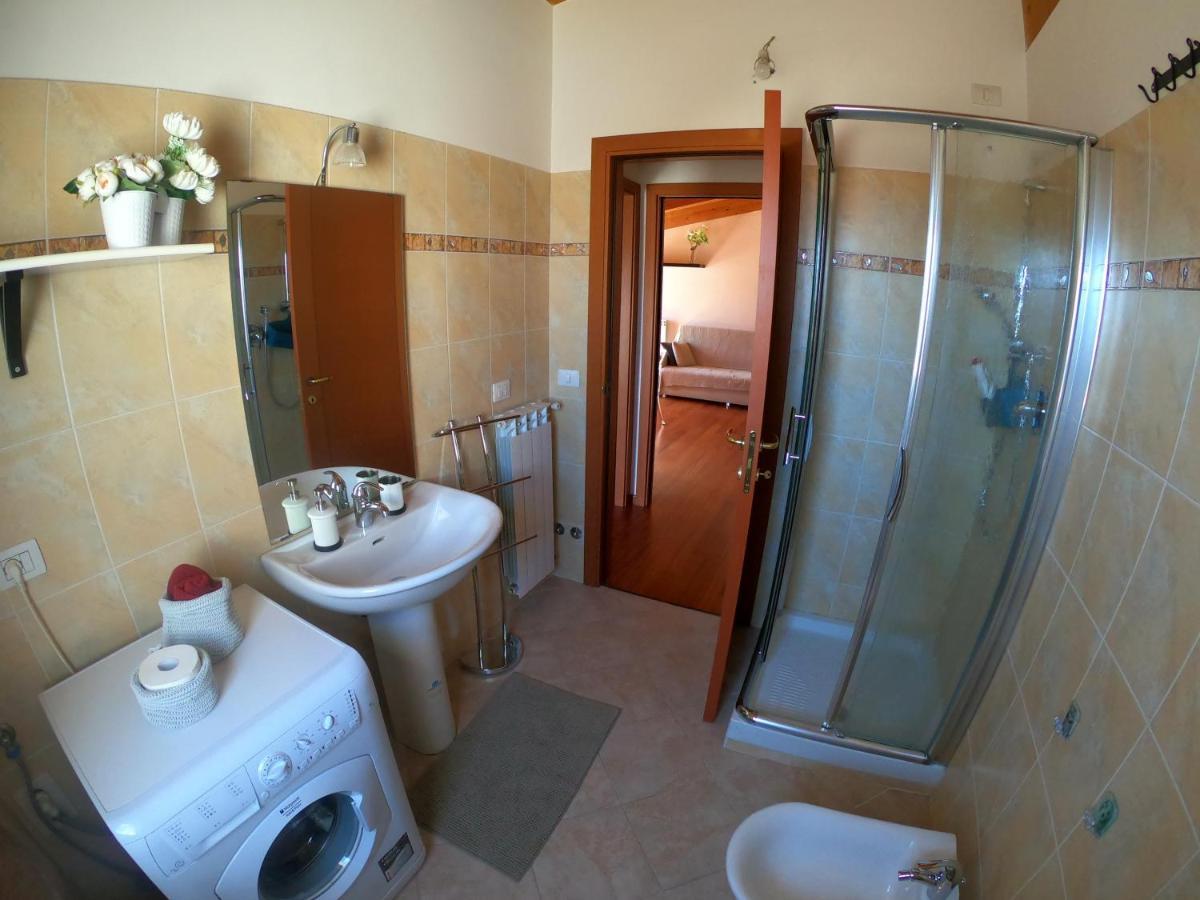Attico Petfriendly Con Terrazzo, Via Del Borgo Apartment Montesilvano Ngoại thất bức ảnh