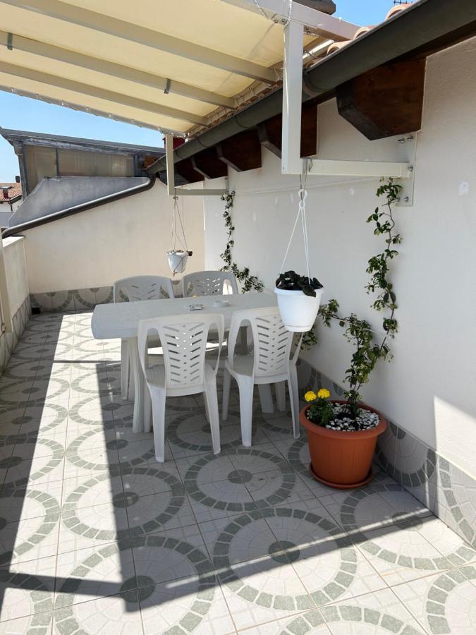 Attico Petfriendly Con Terrazzo, Via Del Borgo Apartment Montesilvano Ngoại thất bức ảnh