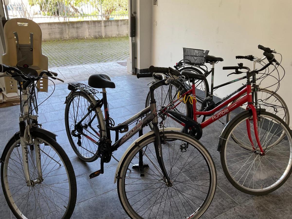 Attico Petfriendly Con Terrazzo, Via Del Borgo Apartment Montesilvano Ngoại thất bức ảnh